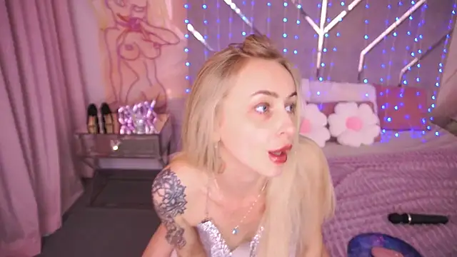 gracecandy (F young) - Tease with nipples