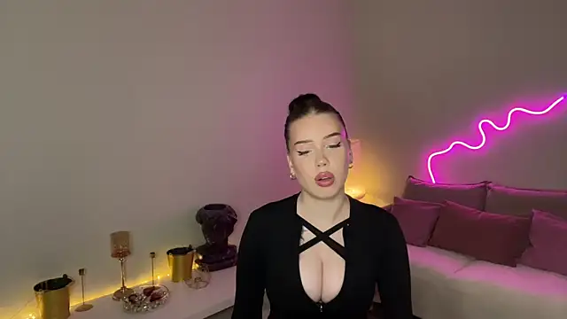 mistress_of_hearts webcam