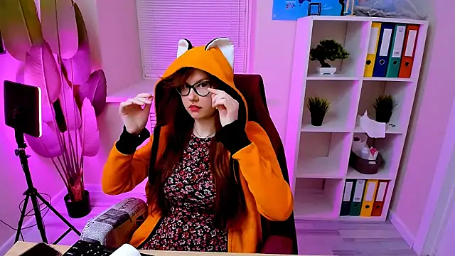 CarolGiggly webcam