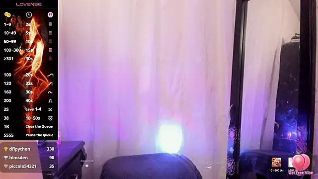 chloe_kisses webcam