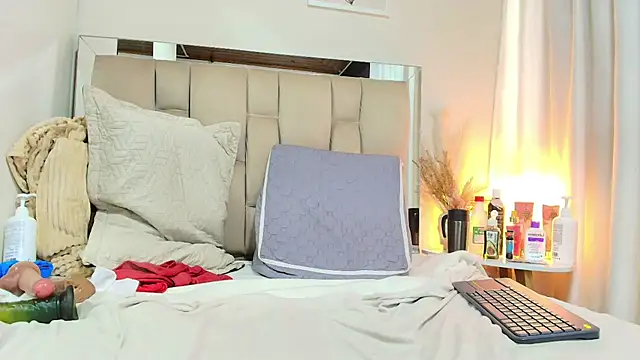 rachele_x - Rachele_x's free webcam - UK Sex Cams