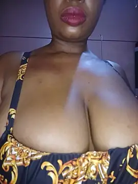 Luciouslips00 webcam
