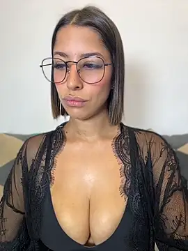 luvely_unique_ webcam