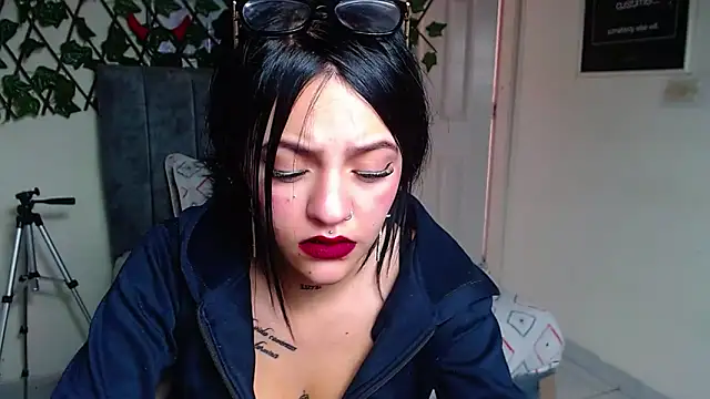 Violettasquirt webcam