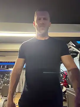 trainwithme's live cam