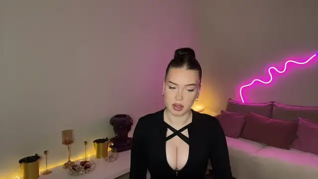 mistress_of_hearts webcam
