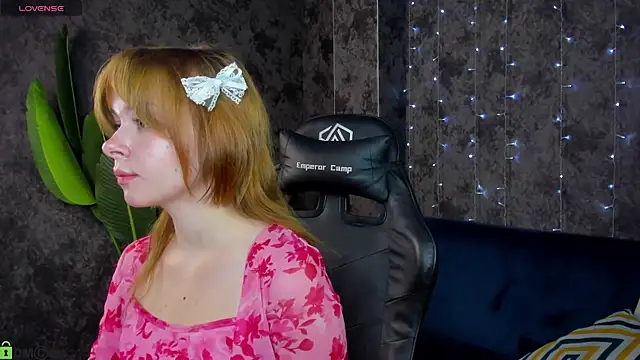 Monica_Alvarez webcam