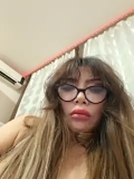 JessicaNichols_ webcam