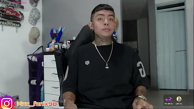 CHANG_QIAAN live cam on StripChat