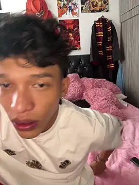 tommygun_22 (M young) - Make a hot room for us cum