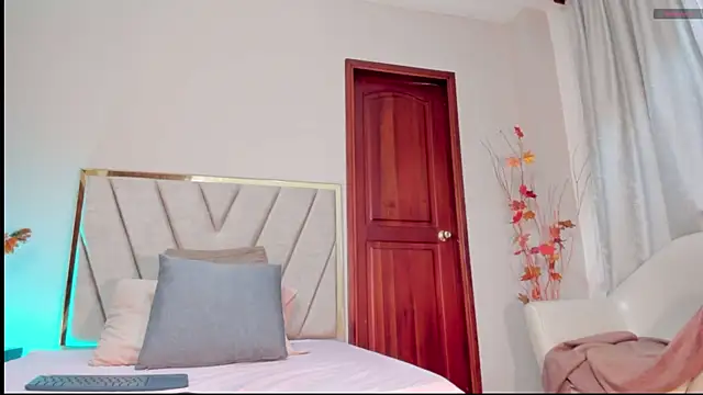 SeleneLujan webcam