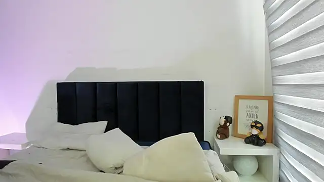 melanie_roux__ webcam