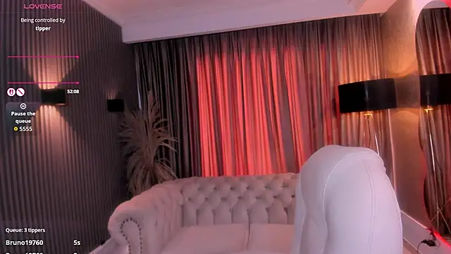 anahi_curlie1