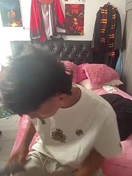 tommygun_22 (M young) - Make a hot room for us cum