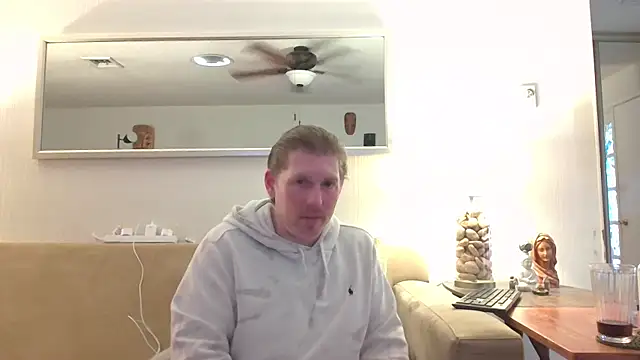 9VOLTT live sex cam