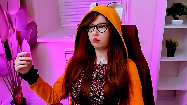 CarolGiggly webcam