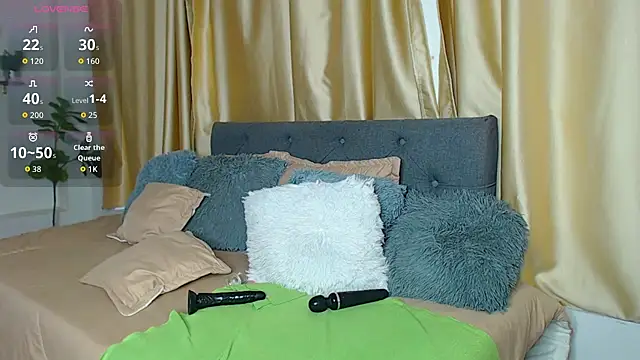 Emma_hassani webcam