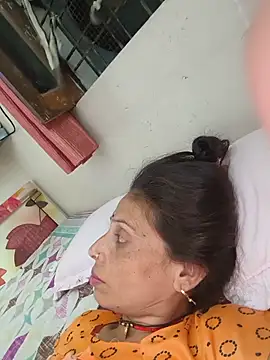 Sexy-Suhani2
