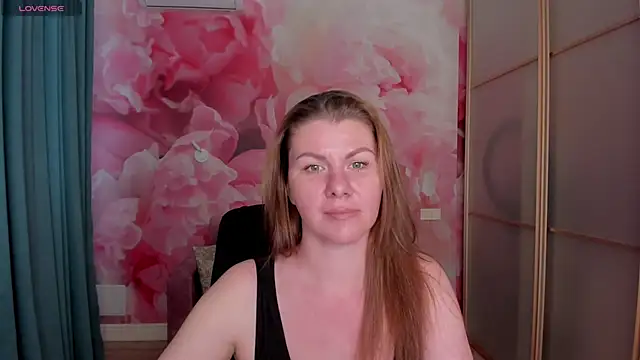 LunaKissesx webcam