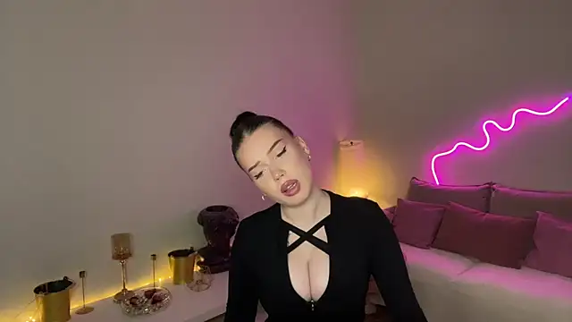 mistress_of_hearts webcam