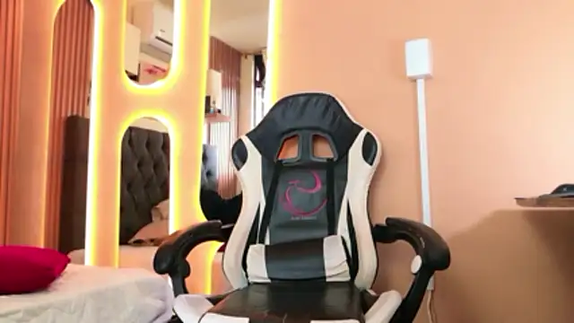 Veronicajhonsonn webcam