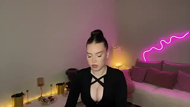 mistress_of_hearts webcam