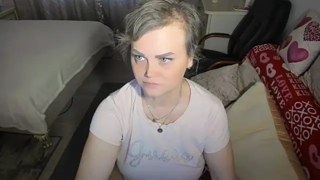 MildMature webcam