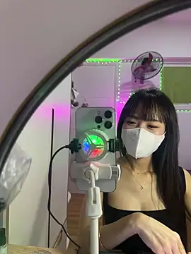 Lov3lily webcam