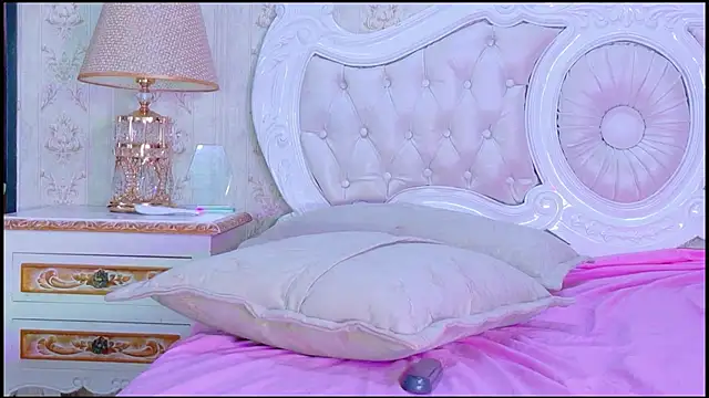 CamilaJohnston webcam