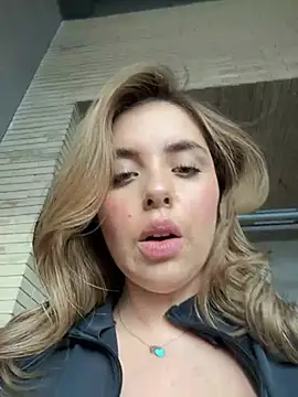 Alirawrz webcam