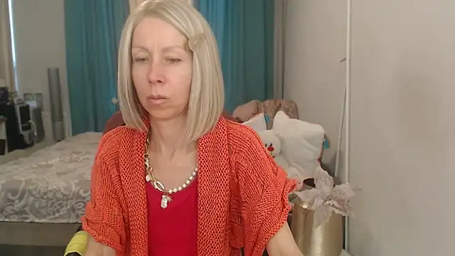 LuxuryNika webcam