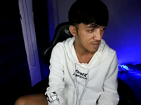 Spicy_RowyCam live cam on StripChat