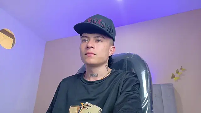 Nascary_Fox webcam