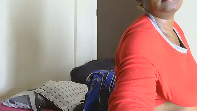 AddictiveAssCurves webcam