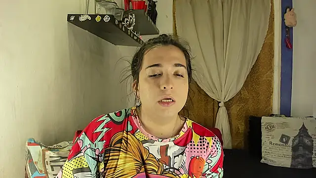 SARAMISHA live sex cam