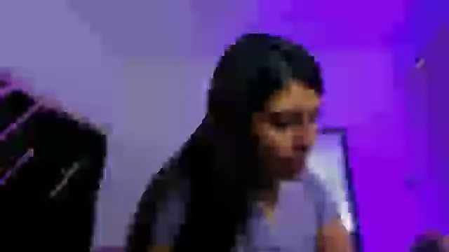 SarahStones webcam