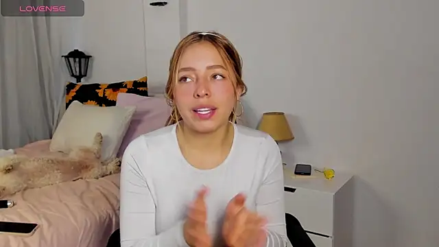karla_charlovy live sex cam