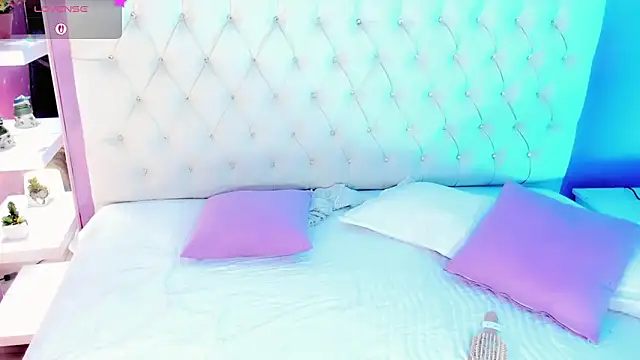 Nauthy_girl webcam