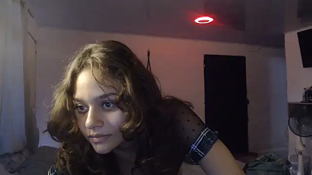 LittleCheerry69 webcam