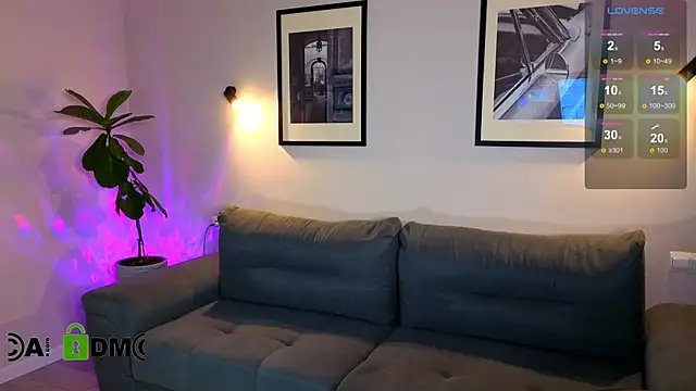 MilaYumi webcam