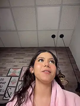 CherrySmirkXXX webcam