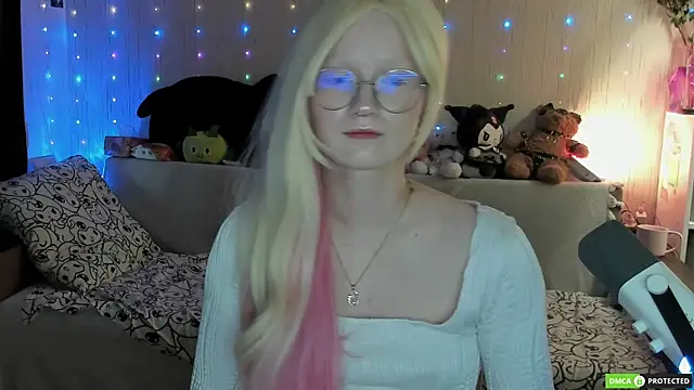 JulietFisher webcam