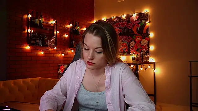 VireliaMoonfall webcam