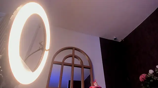alice_twerk webcam