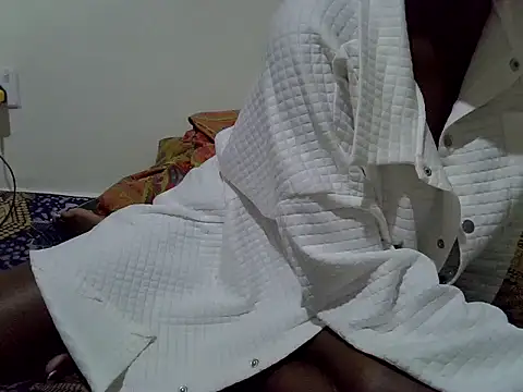 Hot-shannita webcam