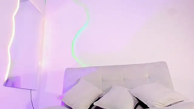 LeoCarter_ webcam