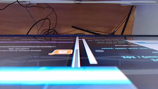 Elliot_23 webcam