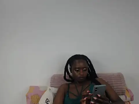Jah-Queeny webcam