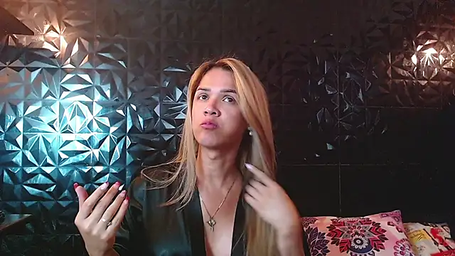 PINK__LOLA1 webcam