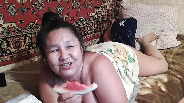 Zulfiya_Bruce webcam